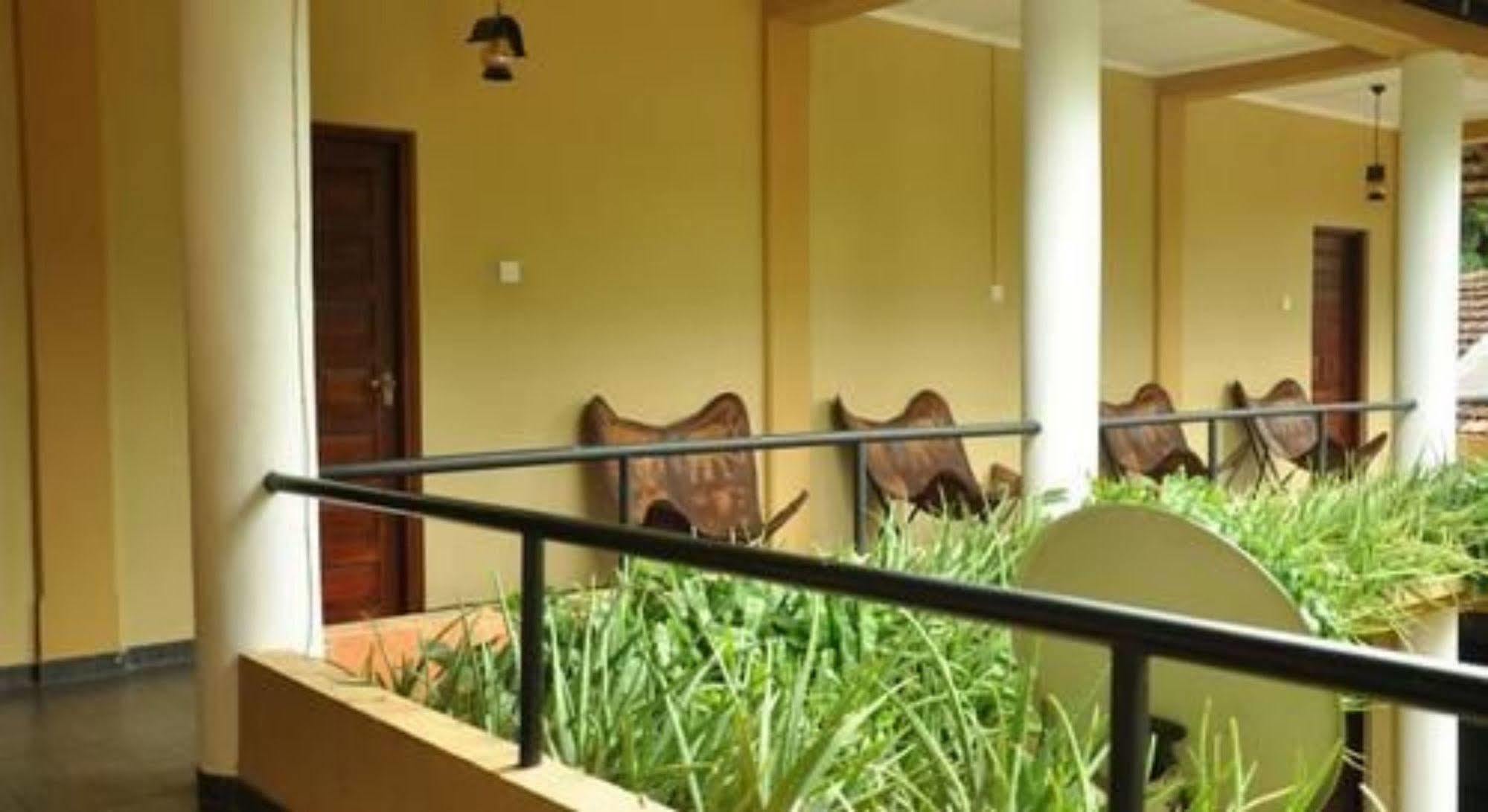 Sujatha Tourist Rest Hotel Dambulla Kültér fotó